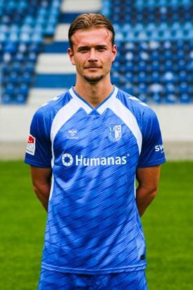 Alexander Ahl Holmström, 1 FC Magdeburg 2 Soccer Bundesliga portrait appointment 2 BL 2025 2026 official photo appointment 1 FC Magdeburg in the Avnet Arena in Magdeburg portrait, portrait, single picture, Germany, Soccer, Men, GER, 16 07 2025 Christian Schroedter
