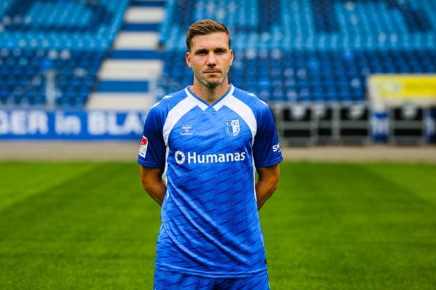 Robert Leipertz, 1 FC Magdeburg 2 Soccer Bundesliga portrait appointment 2 BL 2025 2026 official photo appointment 1 FC Magdeburg in the Avnet Arena in Magdeburg portrait, portrait, single picture, Germany, football, men, GER, 16 07 2025 Christian Schroedter