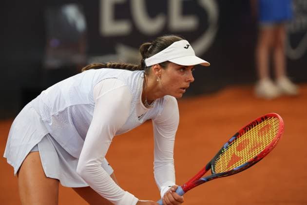 GER, Hamburg, xFSx, ATP250 Womens Tennis Tournament , MSC Hamburg Ladies Open 2025 , Round of 16 ,17 07 2025 v l Viktoriya Tomova BUL Waiting to serve Copyright: HMBxMedia FernandoxSoares