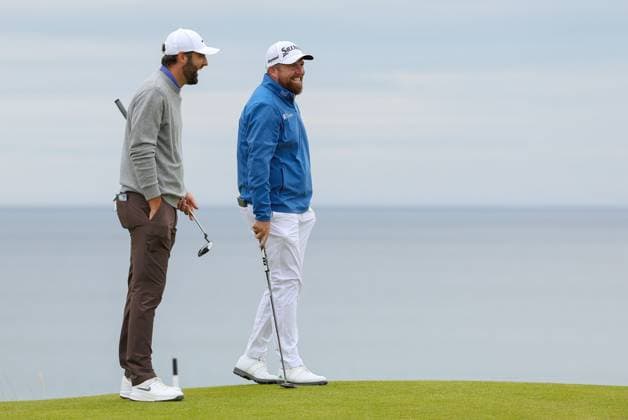 The 153rd Open Championship, Royal Portrush Golf Club, Co. Antrim 17 7 2025 Scottie Scheffler and Shane Lowry Scottie Scheffler and Shane Lowry 17 7 2025  Copyright: x INPHO BenxBradyx BB2_6491
