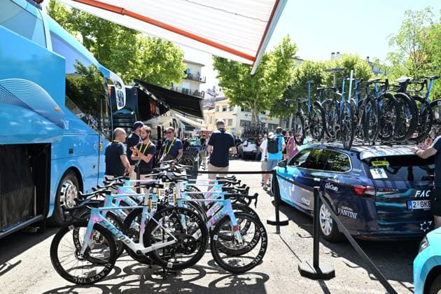 TOUR DE FRANCE 2025 SEBASTIEN LAPEYRERE MAXPPP ; AUCH ; 17 07 2025 ; DEPART DE LA 12 EME ETAPE DU TOUR DE FRANCE 2025 AU DEPART D AUCH POUR RELIER HAUTACAM PADDOCK BUS DES COUREURS CYCLISTES- French cycling race Tour de France 2024 takes place in july 2025 AUCH GERS France  Copyright: xMAXPPPxSEBASTIENxLAPEYREREx MXP202507176822 MXP202507176822
