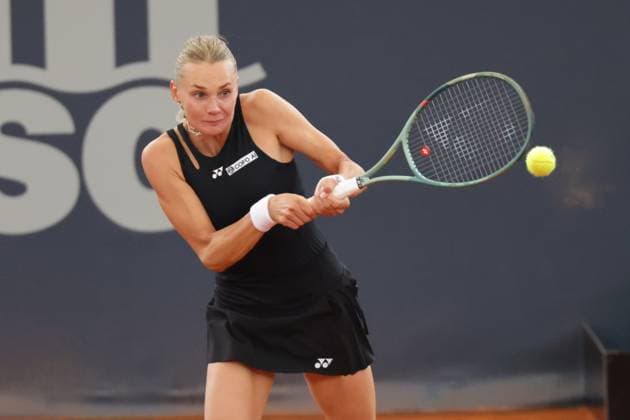 GER, Hamburg, xFSx, ATP250 Womens Tennis Tournament , MSC Hamburg Ladies Open 2025 , Round of 16 ,17 07 2025 v l Dayana Yastremska UKR plays a backhand Copyright: HMBxMedia FernandoxSoares
