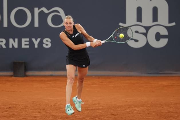GER, Hamburg, xFSx, ATP250 Womens Tennis Tournament , MSC Hamburg Ladies Open 2025 , Round of 16 ,17 07 2025 v l Dayana Yastremska UKR plays a backhand Copyright: HMBxMedia FernandoxSoares