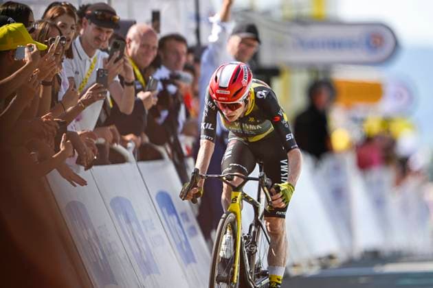 Tour de France 2025 Stage 12 HAUTACAM, FRANCE - JULY 17 : Vingegaard Jonas (DEN) of Team Visma - Lease a Bike at the finish line during stage 12 of the 112th edition of Tour de France an UCI World Tour 2.UWT cycling road race stage for Men Elite of 181 km with start in Auch and finish in Hautacam on July 17, 2025 in Hautacam, France, 17 07 2025 ( Motordriver Kenny Verfaillie - Hautacam France  Copyright: xJanxDexMeuleneirx