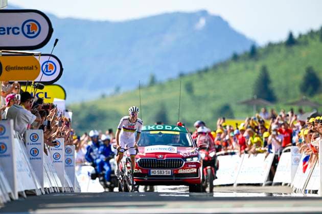 Tour de France 2025 Stage 12 HAUTACAM, FRANCE - JULY 17 : Pogacar Tadej (SLO) of UAE Team Emirates - XRG celebrating his victory during stage 12 of the 112th edition of Tour de France an UCI World Tour 2.UWT cycling road race stage for Men Elite of 181 km with start in Auch and finish in Hautacam on July 17, 2025 in Hautacam, France, 17 07 2025 ( Motordriver Kenny Verfaillie - Hautacam France  Copyright: xJanxDexMeuleneirx