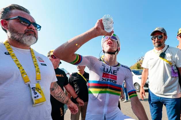 Tour de France 2025 Stage 12 HAUTACAM, FRANCE - JULY 17 : Pogacar Tadej (SLO) of UAE Team Emirates - XRG celebrating his victory after the race during stage 12 of the 112th edition of Tour de France an UCI World Tour 2.UWT cycling road race stage for Men Elite of 181 km with start in Auch and finish in Hautacam on July 17, 2025 in Hautacam, France, 17 07 2025 ( Motordriver Kenny Verfaillie - Hautacam France  Copyright: xLucaxBettinix