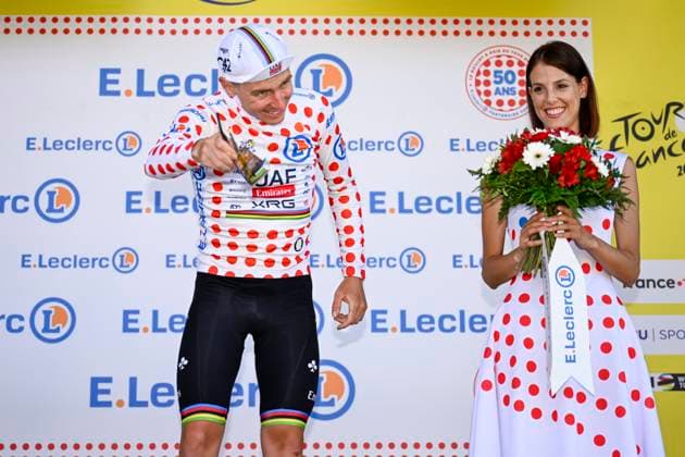 Tour de France 2025 Stage 12 HAUTACAM, FRANCE - JULY 17 : Pogacar Tadej (SLO) of UAE Team Emirates - XRG on the podium with the dotted jersey during stage 12 of the 112th edition of Tour de France an UCI World Tour 2.UWT cycling road race stage for Men Elite of 181 km with start in Auch and finish in Hautacam on July 17, 2025 in Hautacam, France, 17 07 2025 ( Motordriver Kenny Verfaillie - Hautacam France  Copyright: xJanxDexMeuleneirx