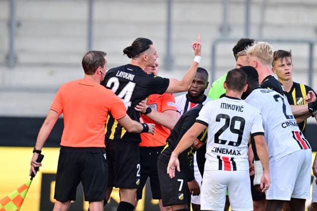 GÖTEBORG, SWEDEN 20250717 Häckens Amor Layouni gestures after receiving a yellow card during Thursdays Europa League qualifying match between BK Häcken and Spartak Trnava at Bravida Arena GÖTEBORG SWEDEN x9200x  Copyright: xHannaxBrunlöf TTx EUROPA LEAGUE KVAL HÄCKEN - SPARTAK TRNAVA