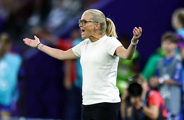 England Women manager Sarina Wiegman shows a look of frustration Sweden Women v England Women, UEFA European Women s Championship, Quarter Final, Football, Stadion Letzigrund, Zurich, Switzerland - 17 Jul 2025Zurich Stadion Letzigrund Switzerland EDITORIAL USE ONLY No use with unauthorised audio, video, data, fixture lists, club league logos or live services. Online in-match use limited to 120 images, no video emulation. No use in betting, games or single club league player publications. Copyright: xMichaelxZemanek Shutterstockx 15403082bi
