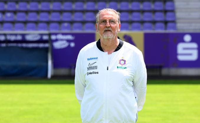 Team presentation Erz Aue 3 Liga team doctor Peter Junghänel Junghaenel, FC Erzgebirge Aue 3 Liga, Porträttermin 2025 2026 , Aue, 17 07 2025, Erzgebirgsstadion, Fußball , For editorial use only Only editorial use