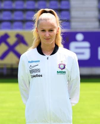 Team presentation Erz Aue 3 Liga Physiotherapist Lisa Wiedner, FC Erzgebirge Aue 3 Liga, Porträttermin 2025 2026 , Aue, 17 07 2025, Erzgebirgsstadion, Fußball , For editorial use only Only editorial use