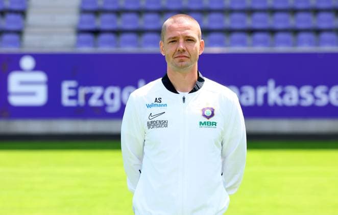 Team presentation Erz Aue 3 Liga Co Coach Adam Susac, FC Erzgebirge Aue 3 Liga, Porträttermin 2025 2026 , Aue, 17 07 2025, Erzgebirgsstadion, Fußball , For editorial use only Only editorial use