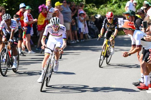Tour de France 2025 Stage 12 HAUTACAM, FRANCE - JULY 17 : Attack of Pogacar Tadej (SLO) of UAE Team Emirates - XRG, Vingegaard Jonas (DEN) of Team Visma - Lease a Bike during stage 12 of the 112th edition of Tour de France an UCI World Tour 2.UWT cycling road race stage for Men Elite of 181 km with start in Auch and finish in Hautacam on July 17, 2025 in Hautacam, France, 17 07 2025 ( Motordriver Kenny Verfaillie - Hautacam France  Copyright: xVincentxKalutx