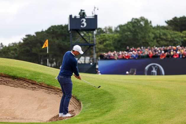 The 153rd Open Championship, Royal Portrush Golf Club, Co. Antrim 18 7 2025 Rory McIlroy chips on to the third green Rory McIlroy chips on to the third green 18 7 2025  Copyright: x INPHO BenxBradyx BB2_9162