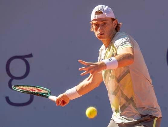 July 18, 2025, Gstaad, Bern, Switzerland: Gstaad Switzerland, 07 18 2025: IGNACIO BUSE of Peru is in action during quarter-final of EFG Swiss Open Gstaad ATP, Tennis Herren 250 and took place at Roy Emerson Arena in Gstaad, which is located in the famous ski resort of Gstaad and which is located in the Bernese Oberland. Gstaad Switzerland - ZUMAd206 20250718_zip_d206_006 Copyright: xEricxDubostx