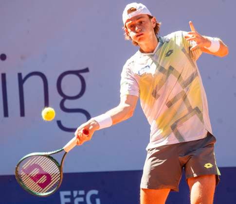July 18, 2025, Gstaad, Bern, Switzerland: Gstaad Switzerland, 07 18 2025: IGNACIO BUSE of Peru is in action during quarter-final of EFG Swiss Open Gstaad ATP, Tennis Herren 250 and took place at Roy Emerson Arena in Gstaad, which is located in the famous ski resort of Gstaad and which is located in the Bernese Oberland. Gstaad Switzerland - ZUMAd206 20250718_zip_d206_018 Copyright: xEricxDubostx