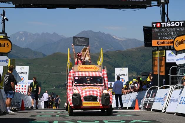 Tour de France 2025 Stage 13 PEYRAGUDES, FRANCE - JULY 18 : Illustration picture Cochonou caravan during stage 13 of the 112th edition of Tour de France an UCI World Tour 2.UWT Individual Time Trial stage for Men Elite of 11 km with start in Loudenvielle and finish in Peyragudes on July 18, 2025 in Peyragudes, France, 18 07 2025 ( Motordriver Kenny Verfaillie - Peyragudes France  Copyright: xVincentxKalutx