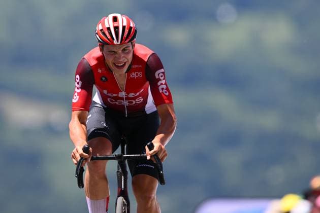 Tour de France 2025 Stage 13 PEYRAGUDES, FRANCE - JULY 18 : De Lie Arnaud (BEL) of Lotto Cycling Team at the finish line during stage 13 of the 112th edition of Tour de France an UCI World Tour 2.UWT Individual Time Trial stage for Men Elite of 11 km with start in Loudenvielle and finish in Peyragudes on July 18, 2025 in Peyragudes, France, 18 07 2025 ( Motordriver Kenny Verfaillie - Peyragudes France  Copyright: xVincentxKalutx