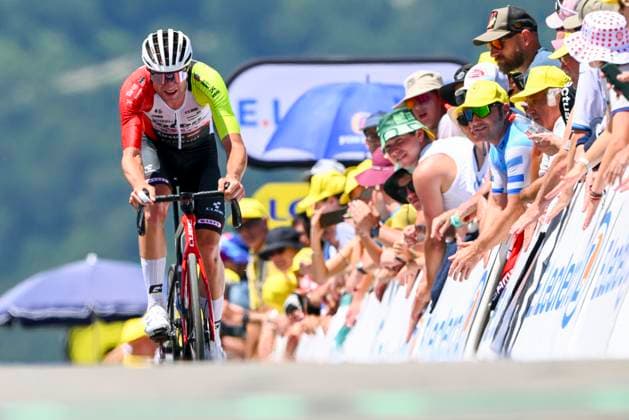 Tour de France 2025 Stage 13 PEYRAGUDES, FRANCE - JULY 18 : Rex Laurenz (BEL) of Intermarche - Wanty at the finish line during stage 13 of the 112th edition of Tour de France an UCI World Tour 2.UWT Individual Time Trial stage for Men Elite of 11 km with start in Loudenvielle and finish in Peyragudes on July 18, 2025 in Peyragudes, France, 18 07 2025 ( Motordriver Kenny Verfaillie - Peyragudes France  Copyright: xVincentxKalutx