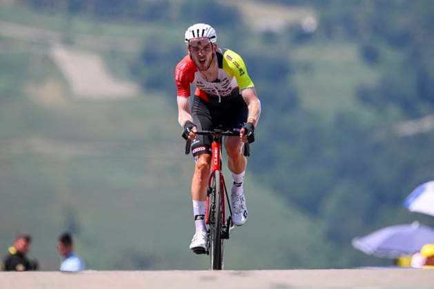 Tour de France 2025 Stage 13 PEYRAGUDES, FRANCE - JULY 18 : Rutsch Jonas (GER) of Intermarche - Wanty at the finish line during stage 13 of the 112th edition of Tour de France an UCI World Tour 2.UWT Individual Time Trial stage for Men Elite of 11 km with start in Loudenvielle and finish in Peyragudes on July 18, 2025 in Peyragudes, France, 18 07 2025 ( Motordriver Kenny Verfaillie - Peyragudes France  Copyright: xVincentxKalutx