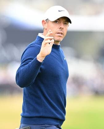 Rory McIlroy salutes the fans on the 1st Green The Open Championship, Day Two, Golf, Royal Portrush Golf Club, Portrush, Northern Ireland, UK - 18 Jul 2025 EDITORIAL USE ONLY No use with unauthorised audio, video, data, fixture lists, club league logos or live services. Online in-match use limited to 120 images, no video emulation. No use in betting, games or single club league player publications.  Copyright: xGreigxCowie Shutterstockx 15402506o