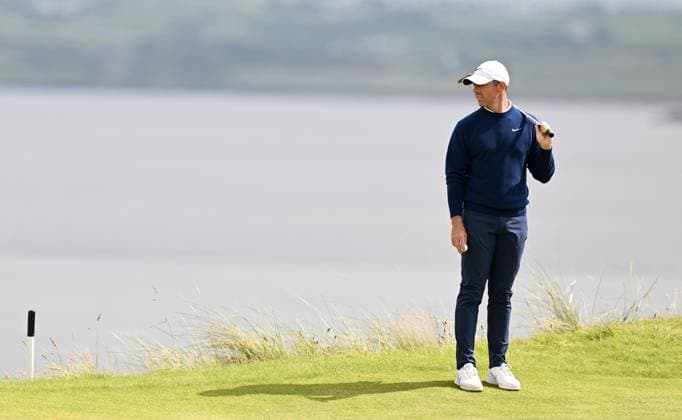 Rory McIlroy looks dejected on the 5th Green The Open Championship, Day Two, Golf, Royal Portrush Golf Club, Portrush, Northern Ireland, UK - 18 Jul 2025 EDITORIAL USE ONLY No use with unauthorised audio, video, data, fixture lists, club league logos or live services. Online in-match use limited to 120 images, no video emulation. No use in betting, games or single club league player publications.  Copyright: xGreigxCowie Shutterstockx 15402506y