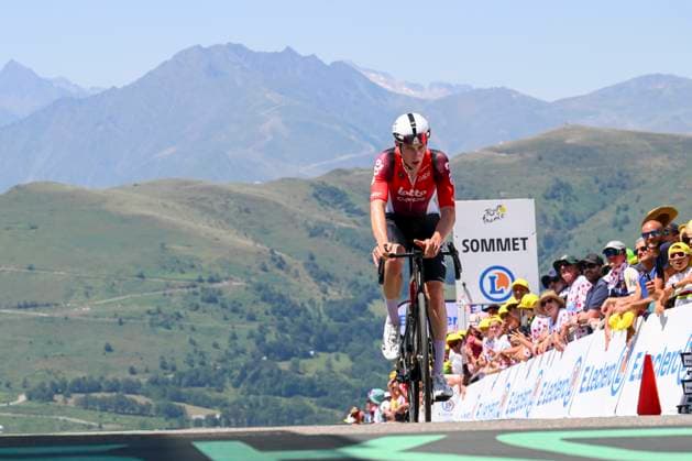 Tour de France 2025 Stage 13 PEYRAGUDES, FRANCE - JULY 18 : Rider of Lotto at the finish line during stage 13 of the 112th edition of Tour de France an UCI World Tour 2.UWT Individual Time Trial stage for Men Elite of 11 km with start in Loudenvielle and finish in Peyragudes on July 18, 2025 in Peyragudes, France, 18 07 2025 ( Motordriver Kenny Verfaillie - Peyragudes France  Copyright: xVincentxKalutx
