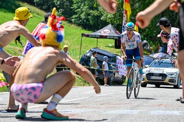 Tour de France 2025 Stage 13 PEYRAGUDES, FRANCE - JULY 18 : Stannard Robert (GBR) of Bahrain - Victorius in action during stage 13 of the 112th edition of Tour de France an UCI World Tour 2.UWT Individual Time Trial stage for Men Elite of 11 km with start in Loudenvielle and finish in Peyragudes on July 18, 2025 in Peyragudes, France, 18 07 2025 ( Motordriver Kenny Verfaillie - Peyragudes France  Copyright: xJanxDexMeuleneirx