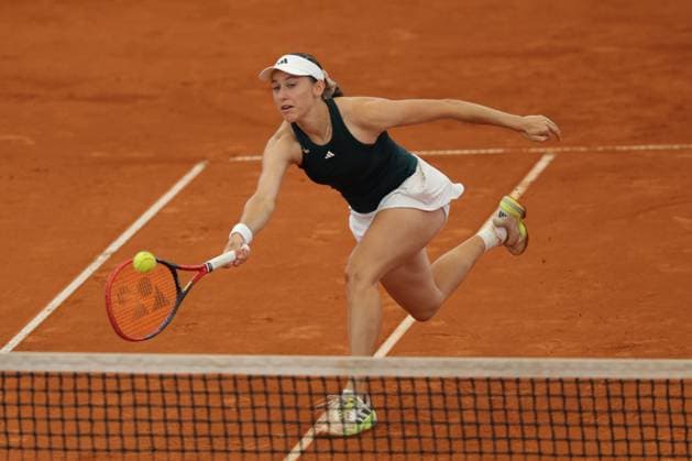 GER, Hamburg, xFSx, ATP250 Womens Tennis Tournament , MSC Hamburg Ladies Open 2025 , Quarterfinals ,17 07 2025 v l Kaja Juvan SLO plays a forehand Copyright: HMBxMedia FernandoxSoares
