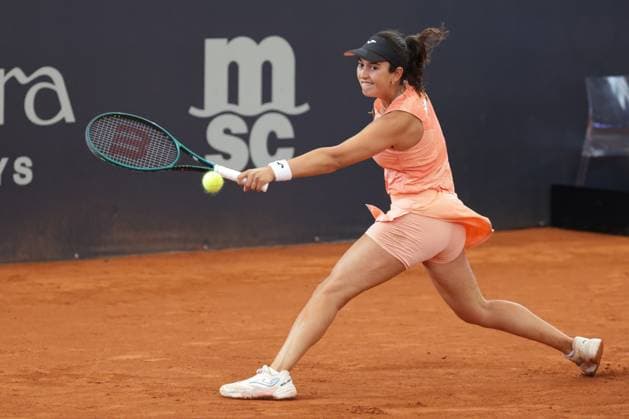 GER, Hamburg, xFSx, ATP250 Womens Tennis Tournament , MSC Hamburg Ladies Open 2025 , Quarterfinals ,17 07 2025 v l Leyre Romero Gorma ESP plays a backhand Copyright: HMBxMedia FernandoxSoares
