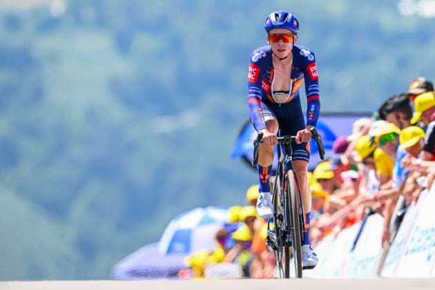 Tour de France 2025 Stage 13 PEYRAGUDES, FRANCE - JULY 18 : Van Den Broek Frank (NED) of Team Picnic PostNL at the finish line during stage 13 of the 112th edition of Tour de France an UCI World Tour 2.UWT Individual Time Trial stage for Men Elite of 11 km with start in Loudenvielle and finish in Peyragudes on July 18, 2025 in Peyragudes, France, 18 07 2025 ( Motordriver Kenny Verfaillie - Peyragudes France  Copyright: xVincentxKalutx