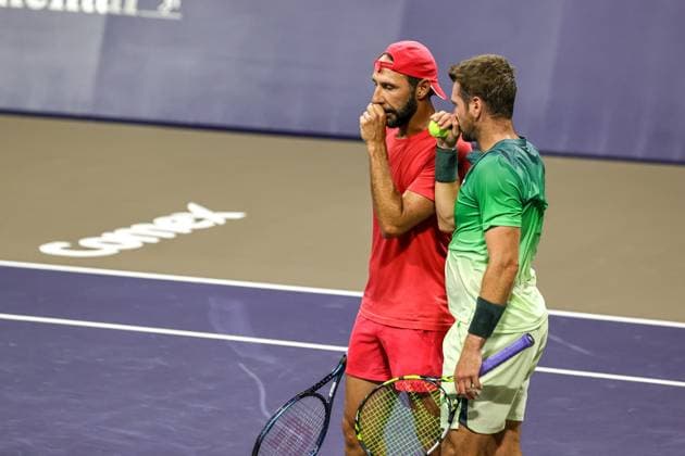 LOS CABOS TENNIS OPEN 2025 LOS CABOS TENNIS OPEN 2025 KRAJICEK GONZALEZ VS CASH TRACY 18072025 LOS CABOS, BAJA CALIFORNIA, MEXICO Action photo of Austin Krajicek of the USA and Santiago Gonzalez of Mexico during semifinal doubles game of Los Cabos Tennis Open 2025 held at the Grand Stand of the Cabo Sports Complex of Los Cabos, Baja California, Mexico Action photo of Austin Krajicek of the USA and Santiago Gonzalez of Mexico during semifinal doubles singles game of Los Cabos Tennis Open 2025 held at the Grand Stand of the Cabo Sports Complex of Los Cabos, Baja California, Mexico PHOTO BY IMAGENSHOP AGENCIA FOTOGRAFICA LOS CABOS BAJA CALIFORNIA MEXICOI Copyright: xIMAGENSHOPxAGENCIAxFOTOGRAFICAx