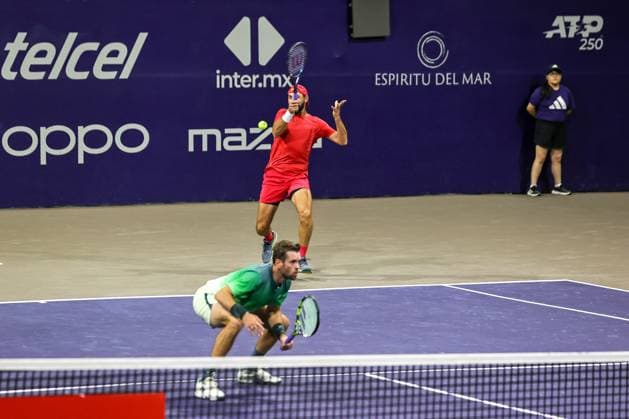 LOS CABOS TENNIS OPEN 2025 LOS CABOS TENNIS OPEN 2025 KRAJICEK GONZALEZ VS CASH TRACY 18072025 LOS CABOS, BAJA CALIFORNIA, MEXICO Action photo of Austin Krajicek of the USA and Santiago Gonzalez of Mexico during semifinal doubles game of Los Cabos Tennis Open 2025 held at the Grand Stand of the Cabo Sports Complex of Los Cabos, Baja California, Mexico Action photo of Austin Krajicek of the USA and Santiago Gonzalez of Mexico during semifinal singles game of Los Cabos Tennis Open 2025 held at the Grand Stand of the Cabo Sports Complex of Los Cabos, Baja California, Mexico PHOTO BY IMAGENSHOP AGENCIA FOTOGRAFICA LOS CABOS BAJA CALIFORNIA MEXICO Copyright: xIMAGENSHOPxAGENCIAxFOTOGRAFICAx