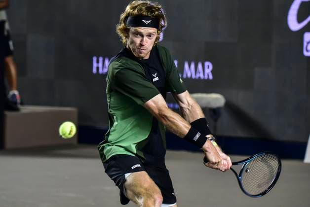 LOS CABOS TENNIS OPEN 2025 LOS CABOS TENNIS OPEN 2025 RUBLEV VS KOVACEVIC 18072025 LOS CABOS, BAJA CALIFORNIA, MEXICO Action photo of Andry Rublev of Russia, during semifinal singles game of Los Cabos Tennis Open 2025 held at the Mextenis Stadium of the Cabo Sports Complex of Los Cabos, Baja California, Mexico Action photo of Andry Rublev of Russia, during semifinal singles game of Los Cabos Tennis Open 2025 held at the Mextenis Stadium of the Cabo Sports Complex of Los Cabos, Baja California, Mexico PHOTO BY IMAGENSHOP AGENCIA FOTOGRAFICA LOS CABOS BAJA CALIFORNIA MEXICO Copyright: xIMAGENSHOPxAGENCIAxFOTOGRAFICAx