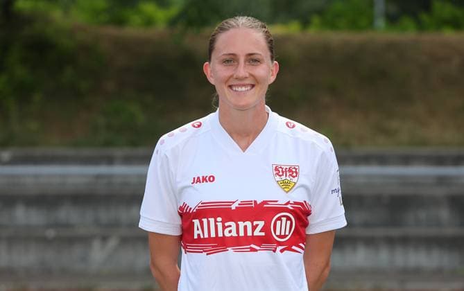 BAU Stuttgart soccer 2 Bundesliga photo session Julia Glaser VfB Stuttgart women,portrait appointment 2025 2026