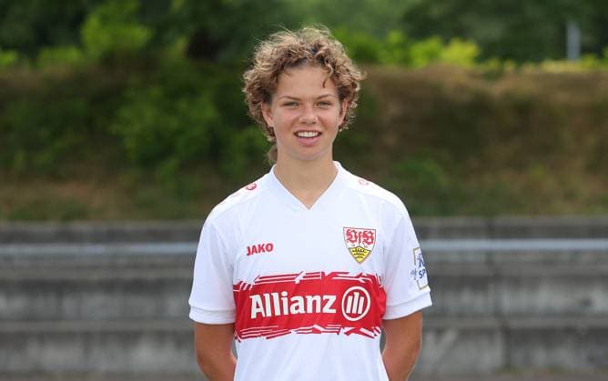 BAU Stuttgart Football 2 Bundesliga photo session Rosa Rückert VfB Stuttgart Women,portrait appointment 2025 2026