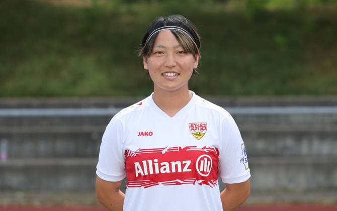 BAU Stuttgart Football 2 Bundesliga photo session Yuka Hirano VfB Stuttgart Women,portrait appointment 2025 2026