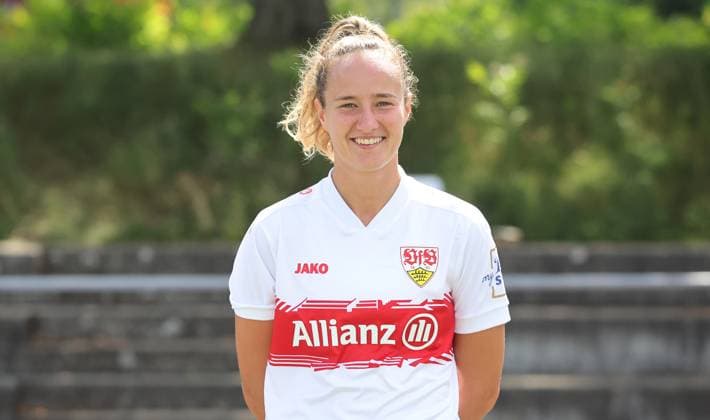 BAU Stuttgart soccer 2 Bundesliga photo session Fabienne Dongus VfB Stuttgart women,portrait appointment 2025 2026