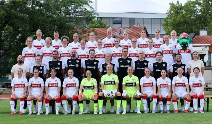 BAU Stuttgart Football 2 Bundesliga VfB Stuttgart Porträttermin 2025 2026, team photo, row 4 f l n r 20 Jana Beuschlein, 26 Nicole Billa, 5 Laureta Temaj, 17 Muriel Dürr, 29 Meike Meßmer, 4 Katharina Schäfer, 3 Lenelotte Müller, 21 Emma Babic, 2 Linette Hofmann Row 3 f l n r 33 Fabienne Dongus, 8 Maxi Rall, 11 Rosa Rückert, 9 Julia Glaser, 6 Charlotte Blümel, 18 Jana Spengler, 16 Janina Hechler, 7 Dafina Redzepi, 32 Tamar Dongus, Fritzle Row 2 from left to right Sascha Glass, Theresa Panfil, Heiko Gerber, Ersin Canpolat, Philipp Meister, Miriam Hanemann, Christian Liedtke, Ralph Munz, Simon Kubach, Tobias Schwaab, Lisa Lang Row 1 from left to right 13 Leonie Kopp, 24 Celine Philipp, 19 Yuka Hirano, 30 Joy Castor, 22 Pia Hein, 25 Eve Boettcher, 1 Kiara Beck, 99 Gillian Castor, 10 Anja Selensky, 77 Leonie Schetter, 79 Haruka Osawa