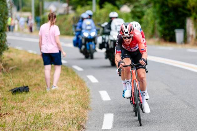 Tour de France 2025 Stage 14 LUCHON SUPERBAGNERES, FRANCE - JULY 19 : Rider of Ineos Grenadiers in action during stage 14 of the 112th edition of Tour de France an UCI World Tour 2.UWT cycling road race stage for Men Elite of 183 km with start in Pau and finish in Luchon Superbagneres on July 19, 2025 in Luchon Superbagneres, France, 19 07 2025 ( Motordriver Kenny Verfaillie - Luchon Superbagneres France  Copyright: xLucaxBettinix