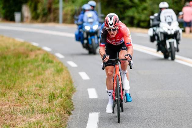 Tour de France 2025 Stage 14 LUCHON SUPERBAGNERES, FRANCE - JULY 19 : Thomas Geraint (GBR) of INEOS Grenadiers leading the escape pack during stage 14 of the 112th edition of Tour de France an UCI World Tour 2.UWT cycling road race stage for Men Elite of 183 km with start in Pau and finish in Luchon Superbagneres on July 19, 2025 in Luchon Superbagneres, France, 19 07 2025 ( Motordriver Kenny Verfaillie - Luchon Superbagneres France  Copyright: xLucaxBettinix