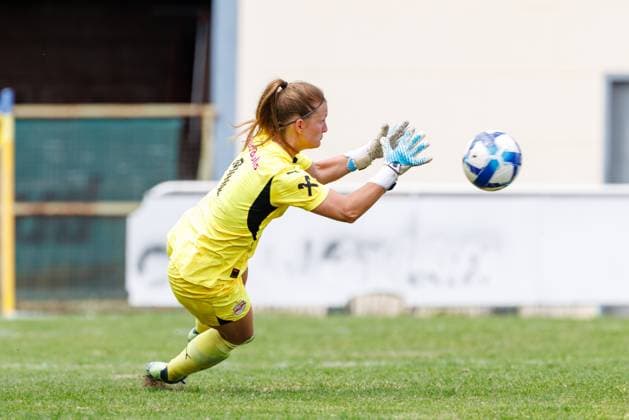 Lara Ritter 1, FC Red Bull Salzburg , holds the free kick safely during the match FFC Wacker München v FC Red Bull Salzburg, Soccer, Women, Regionalliga Süd, 2025 2026, Test match on 19 07 2025 in Fürstenfeldbruck, Stadion a d Klosterstraße Bayern Germany