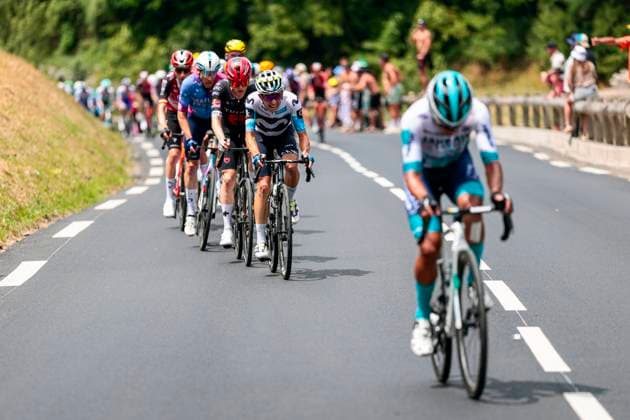 Tour de France 2025 Stage 14 LUCHON SUPERBAGNERES, FRANCE - JULY 19 : Rider of Movistar Team in action during stage 14 of the 112th edition of Tour de France an UCI World Tour 2.UWT cycling road race stage for Men Elite of 183 km with start in Pau and finish in Luchon Superbagneres on July 19, 2025 in Luchon Superbagneres, France, 19 07 2025 ( Motordriver Kenny Verfaillie - Luchon Superbagneres France  Copyright: xLucaxBettinix