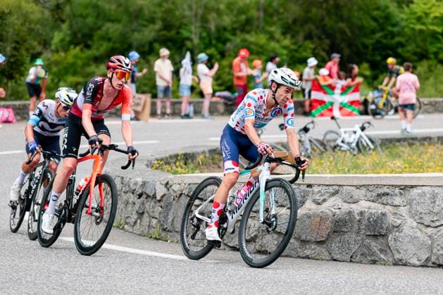 Tour de France 2025 Stage 14 LUCHON SUPERBAGNERES, FRANCE - JULY 19 : Martinez Lenny (FRA) of Bahrain - Victorious in action during stage 14 of the 112th edition of Tour de France an UCI World Tour 2.UWT cycling road race stage for Men Elite of 183 km with start in Pau and finish in Luchon Superbagneres on July 19, 2025 in Luchon Superbagneres, France, 19 07 2025 ( Motordriver Kenny Verfaillie - Luchon Superbagneres France  Copyright: xLucaxBettinix