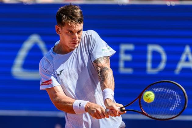 250719 Camilo Ugo Carabelli of Argentina competes in a singles semifinal tennis match during day 7 of the Nordea Open on July 19, 2025 in Bastad Photo Mathilda Schuler BILDBYRAN kod MA MA0848 tennis atp 250 nordea open bbeng semifinal  Copyright: MATHILDAxSCHULER BB250719MA032