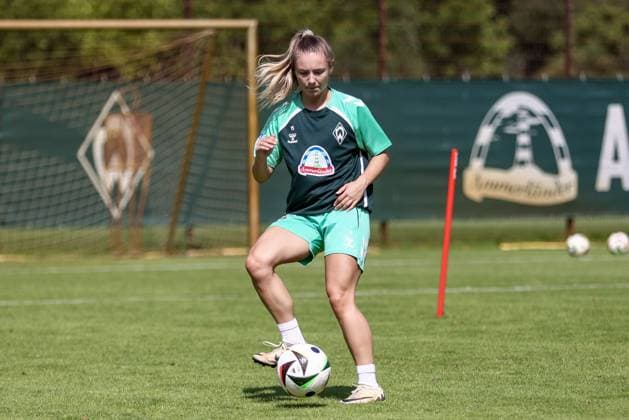 Michelle Weiß SV Werder Bremen, 15 during a training exercise, 19 07 2025, Bremen Germany , Soccer, Google Pixel Women Bundesliga, Training SV Werder Bremen xobx