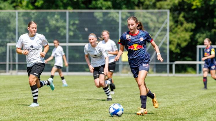 Valentina Lutz 5, FC Red Bull Salzburg at the match FFC Wacker München v FC Red Bull Salzburg, Soccer, Women, Regionalliga Süd, 2025 2026, Test match on 19 07 2025 in Fürstenfeldbruck, Stadion a d Klosterstraße Bayern Germany