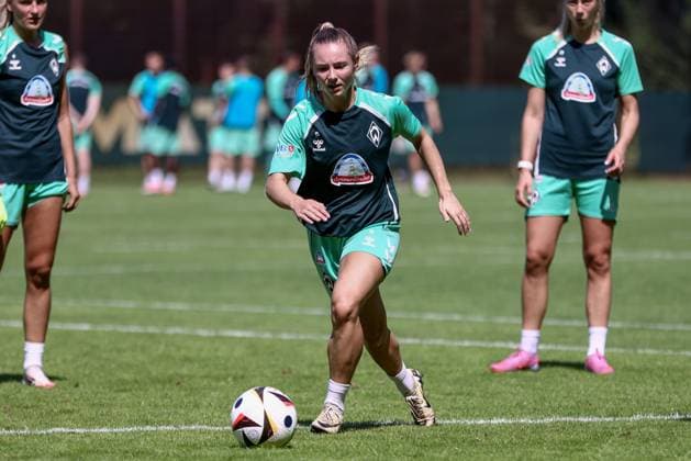 Michelle Weiß SV Werder Bremen, 15 during a training exercise, 19 07 2025, Bremen Germany , Soccer, Google Pixel Women Bundesliga, Training SV Werder Bremen xobx