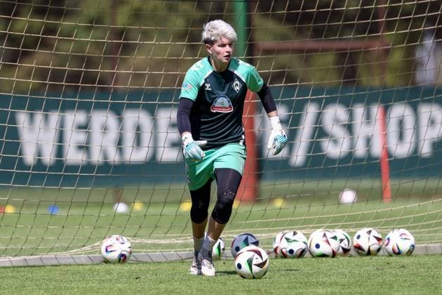 Vanessa Fischer Goalkeeper, Goalkeeper, SV Werder Bremen, 30 during a training exercise, 19 07 2025, Bremen Germany , Soccer, Google Pixel Women Bundesliga, Training SV Werder Bremen xobx