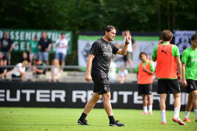 19 07 2025 Rottach Egern Football, Men, Season 2025 2026, Training camp Borussia Moenchengladbach Gerardo Seoane Coach Gladbach DFL regulations prohibit any use of photographs as image sequences and or quasi video Stadion Am Birkenmoos Bayern Germany